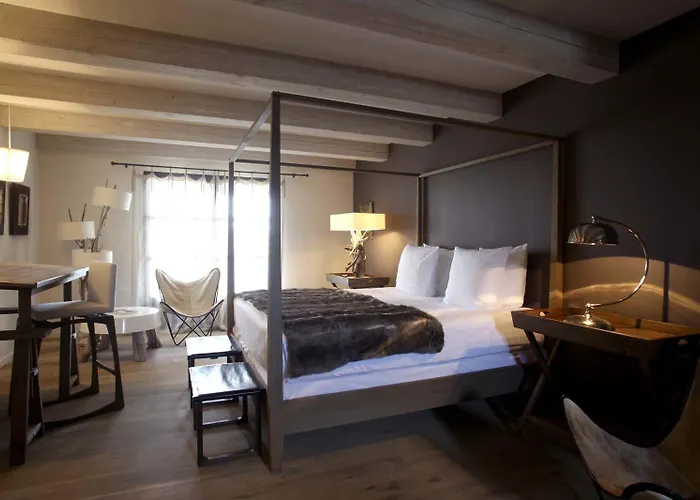 Hotel La Bastide Saint Georges & 4*