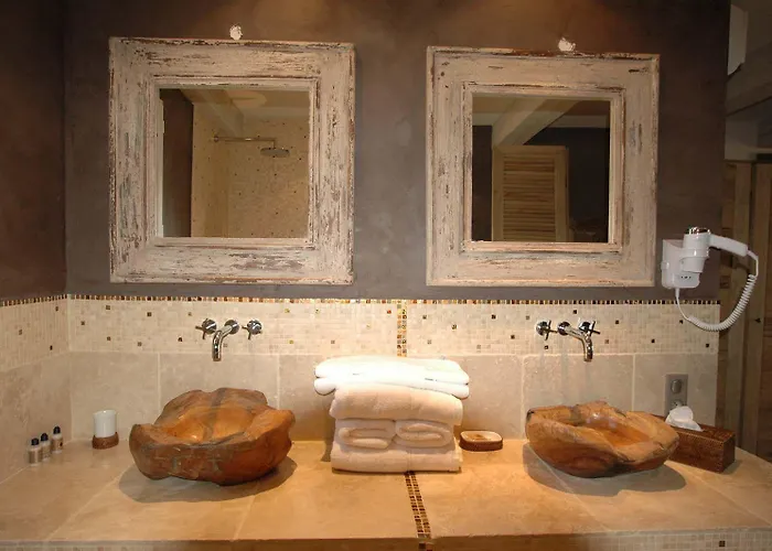 Hotel La Bastide Saint Georges & 4*