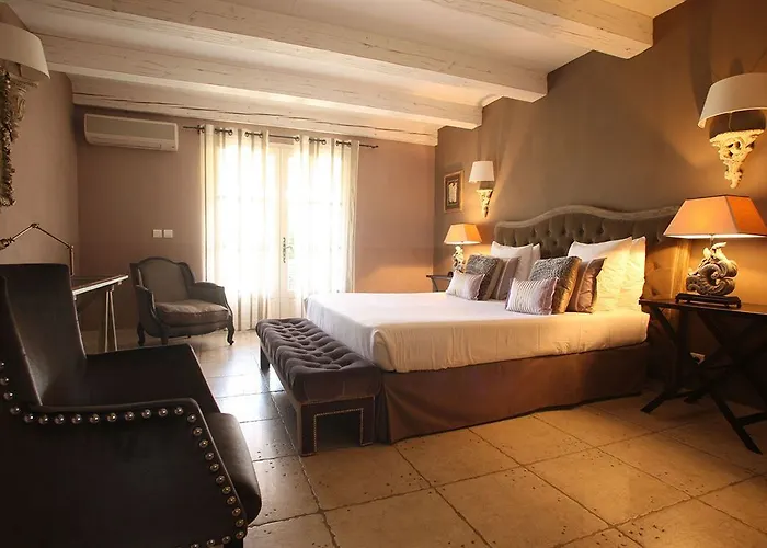 Hotel La Bastide Saint Georges & 4*