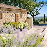 호텔 La Bastide Saint Georges & 4*