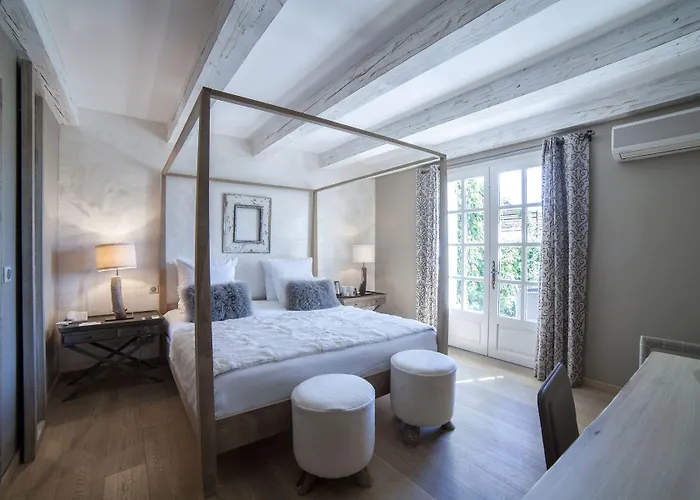 Hotel La Bastide Saint Georges & 4*